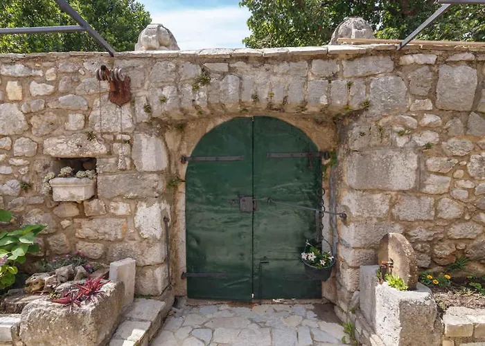 Unit_type_terraced_house With Pool 55425